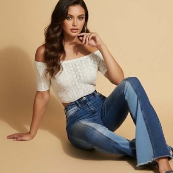 Skyline Contour Flare Jeans – Curves in Control - Picture 4 of 7